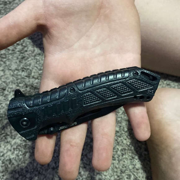 Knife - Picture 1 of 4